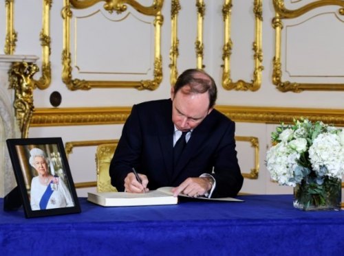 The Governor, Vice Admiral Sir David Steel, signing the Book of Condolence in memory of Queen Elizabeth II at Lancaster House on the 
17th September 2022.